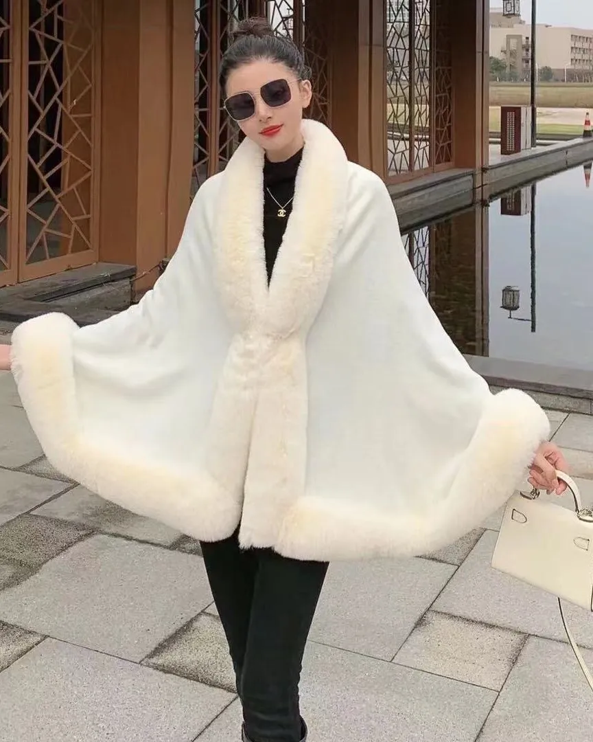 Pankh lewy woolen fur shawl/cape