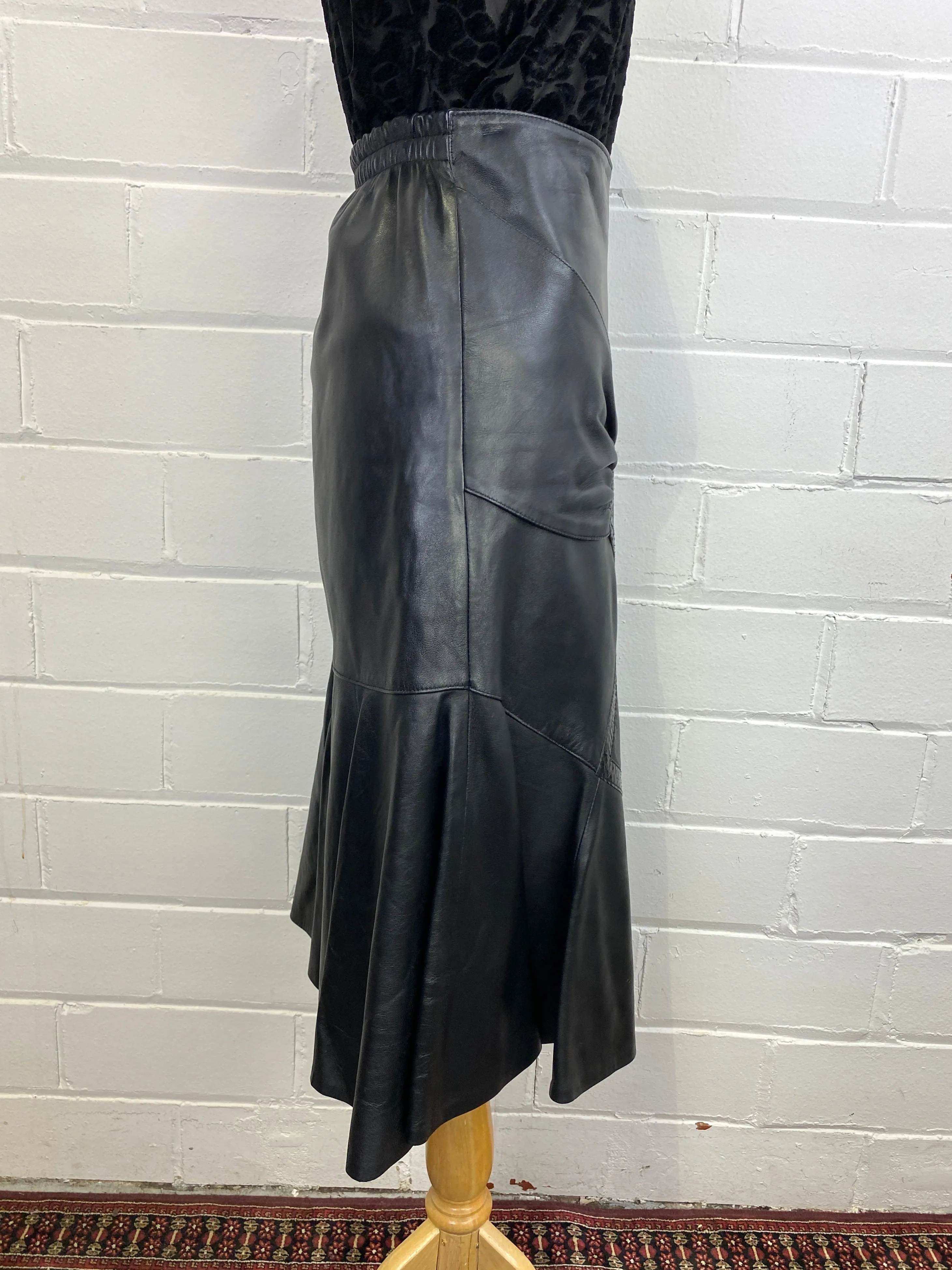 Vintage 1980s Black Leather Trumpet Skirt, W30"