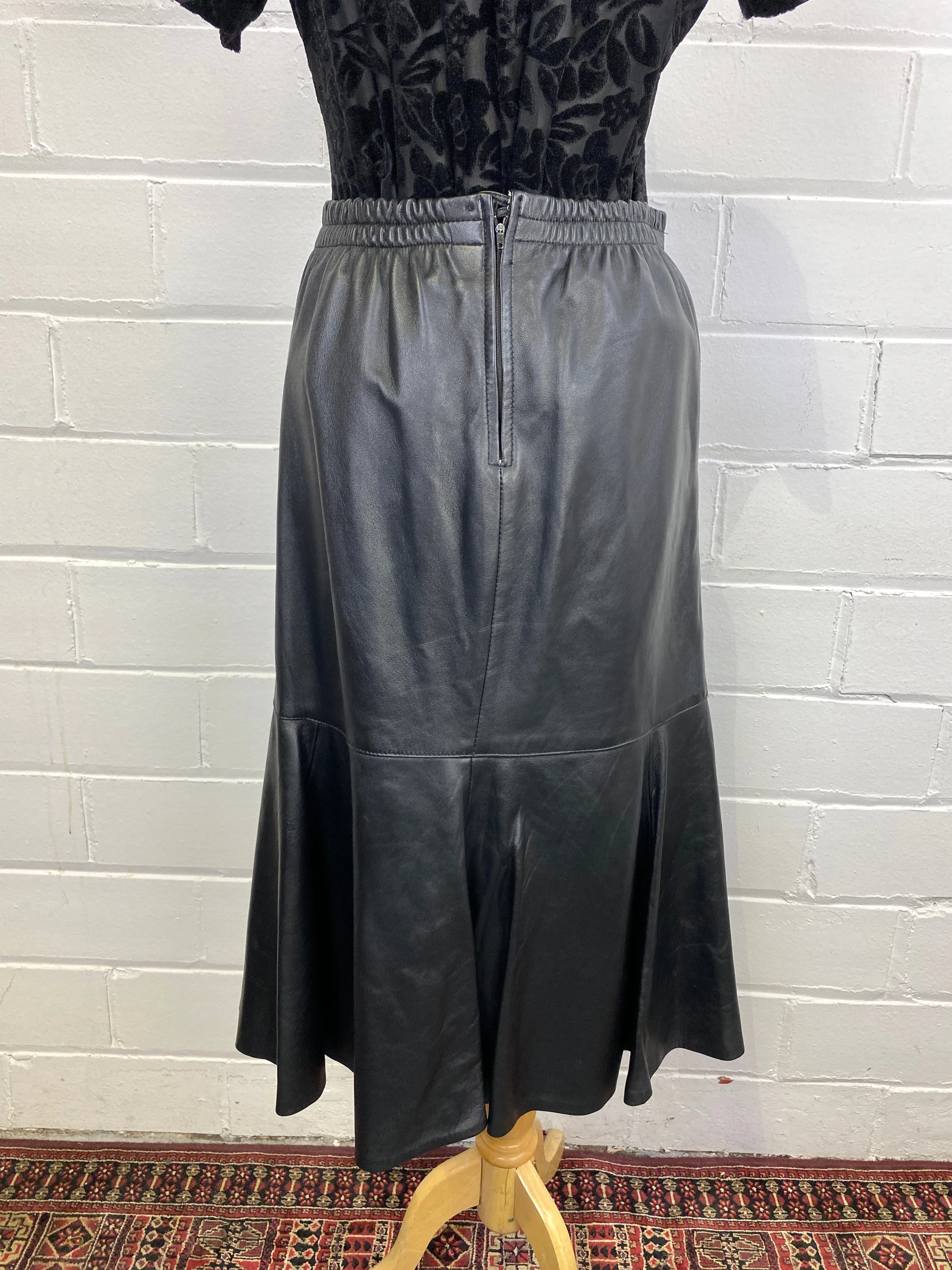 Vintage 1980s Black Leather Trumpet Skirt, W30"